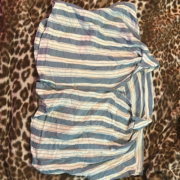 Old Navy Shirt and Shorts Set - Picture 5 of 8